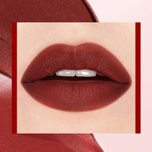 Load image into Gallery viewer, Velvet Matte Lipstick Set with Glamour Chain Pouch